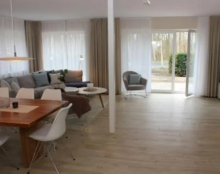 Strandvilla Birkenallee Haus Sommerlicht Neuhaus (Mecklenburg-Vorpommern)