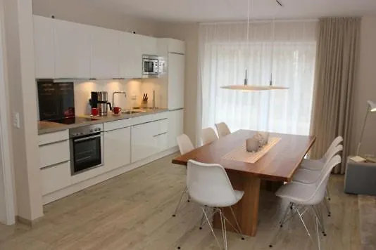 Strandvilla Birkenallee Haus Sommerlicht